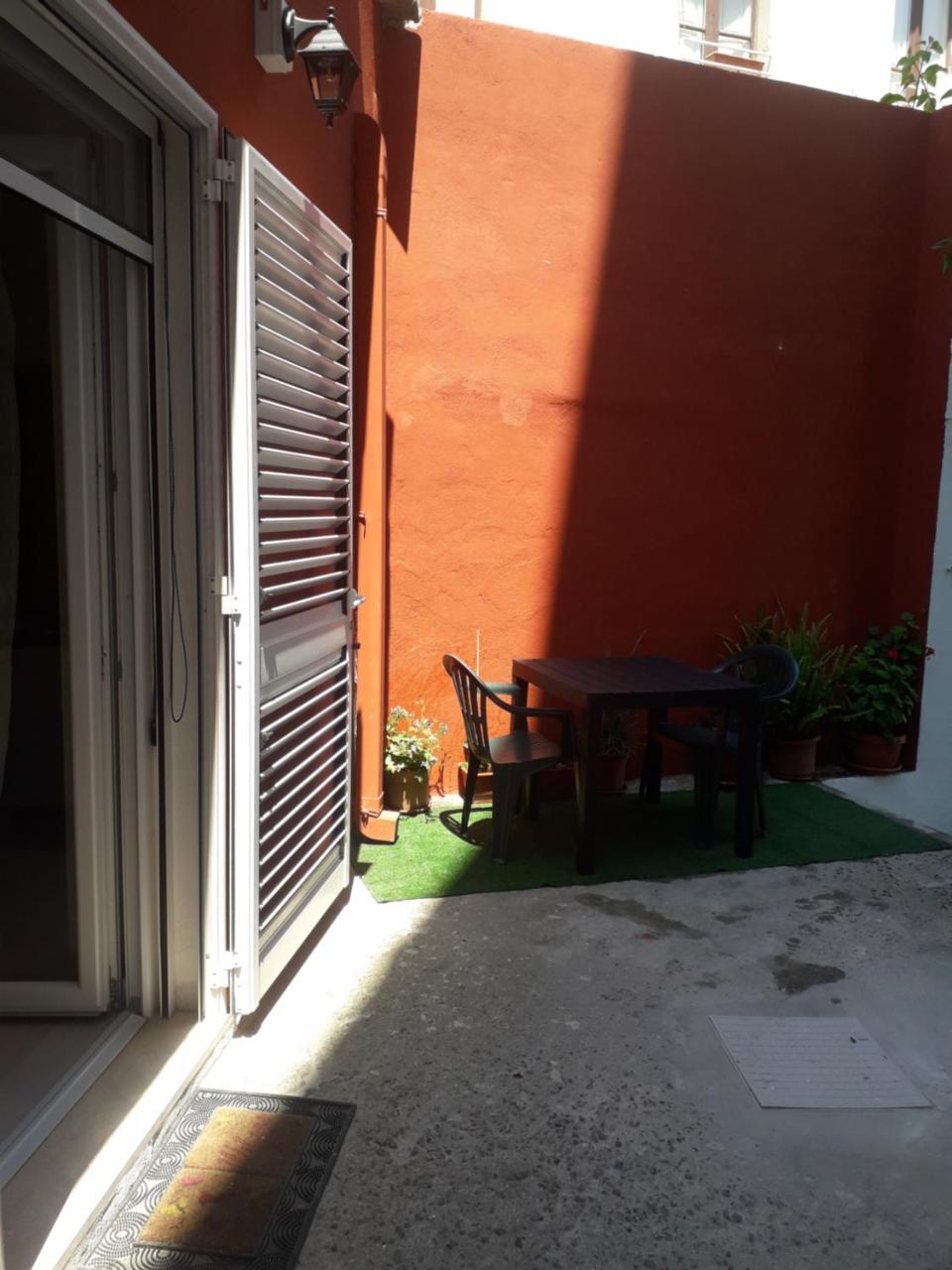 Central! Terrace! Easy Parking! (Adults Only) 2