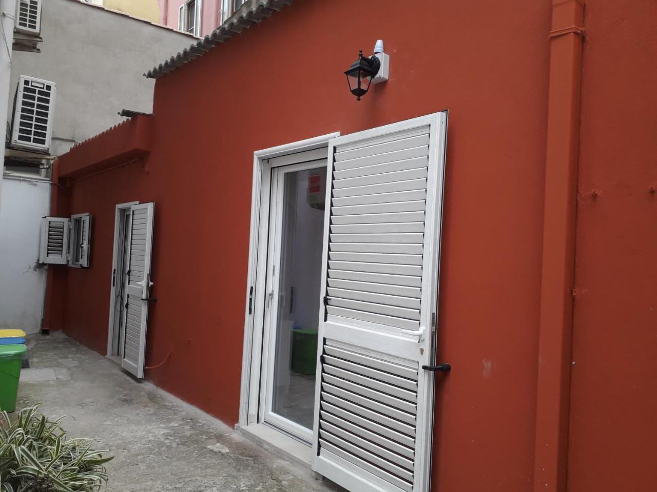 Central! Terrace! Easy Parking! (Adults Only) 1