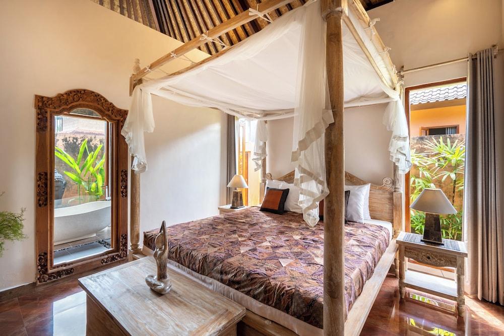 Genie Private Villa by Travellink Bali