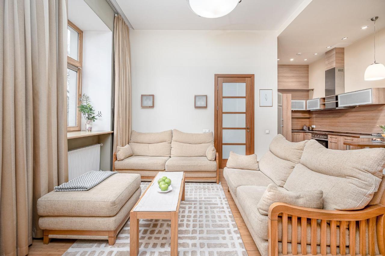 Cozy 2-Bedroom Apartment - 4 2