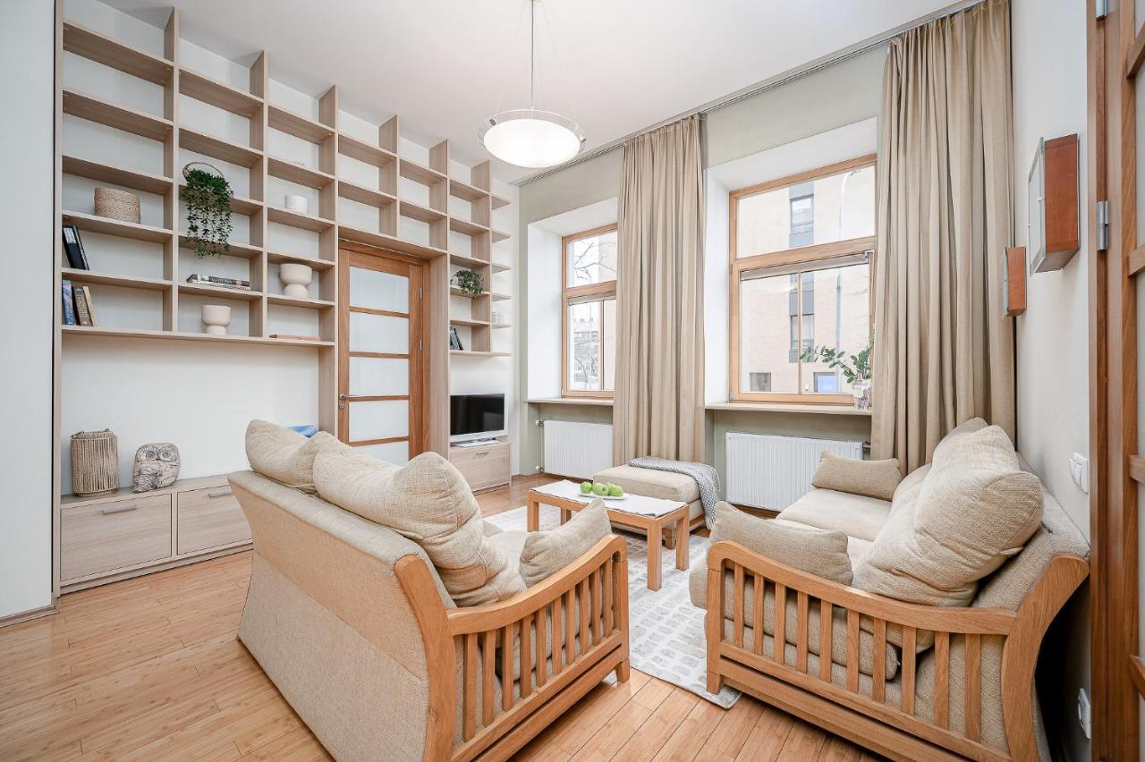 Cozy 2-Bedroom Apartment - 4