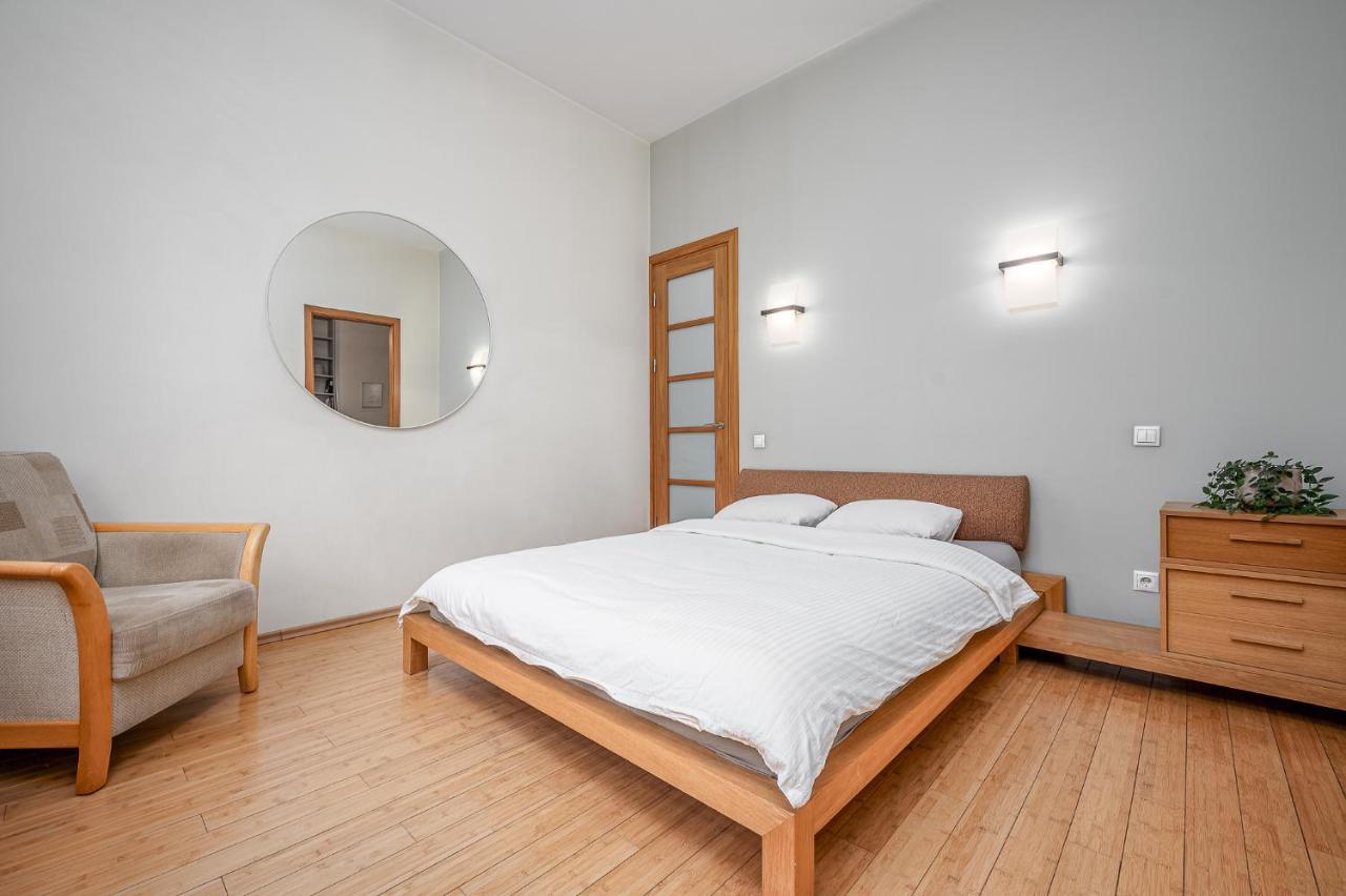 Cozy 2-Bedroom Apartment - 4 1