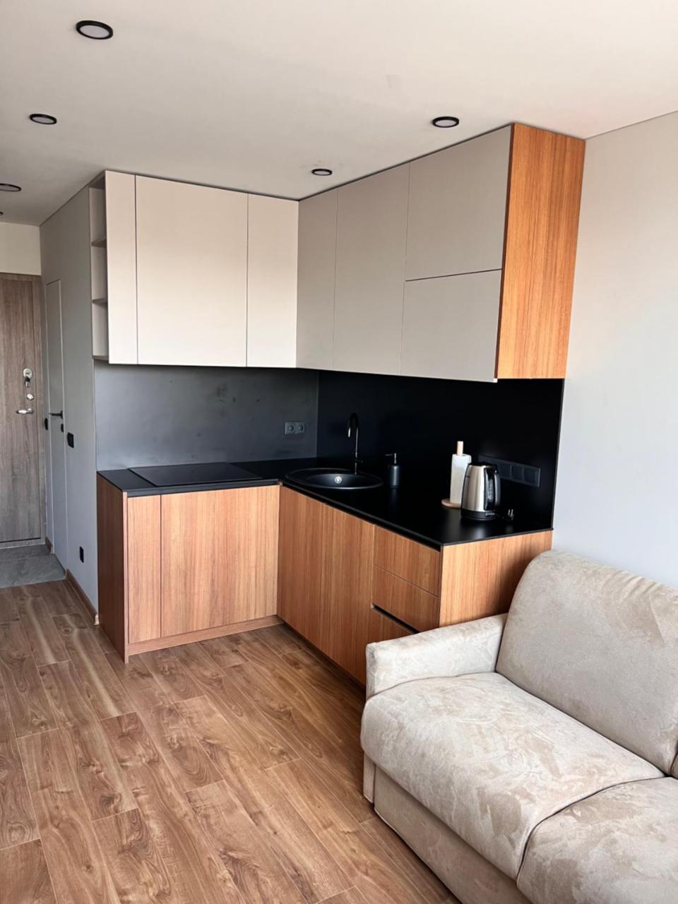 Zveryno Studija (Adults Only) 2