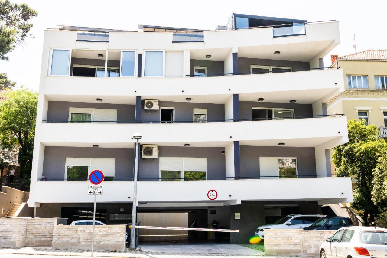 Sunny Side Central 1