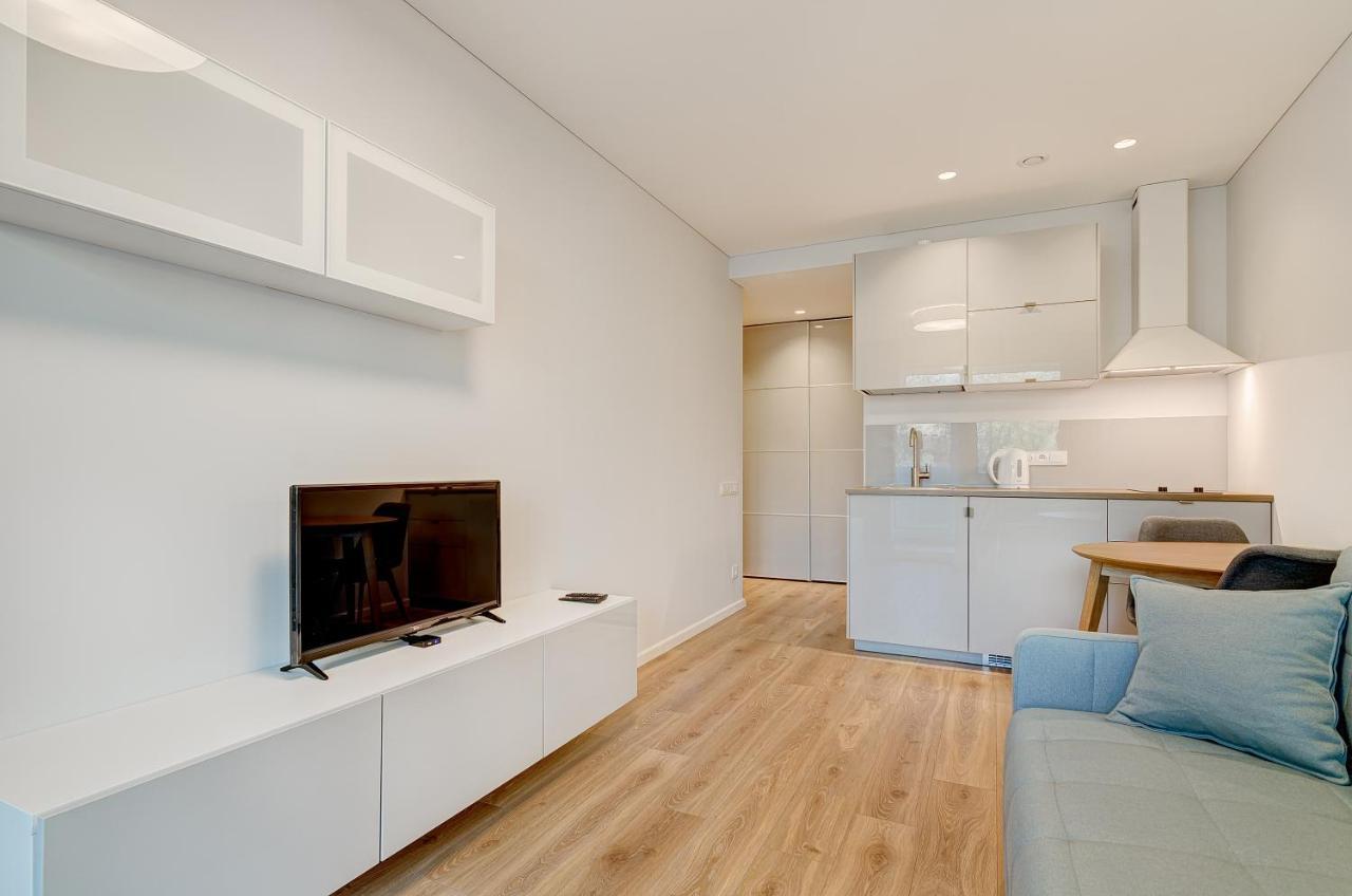 City Studio 1b in a Great Location 2