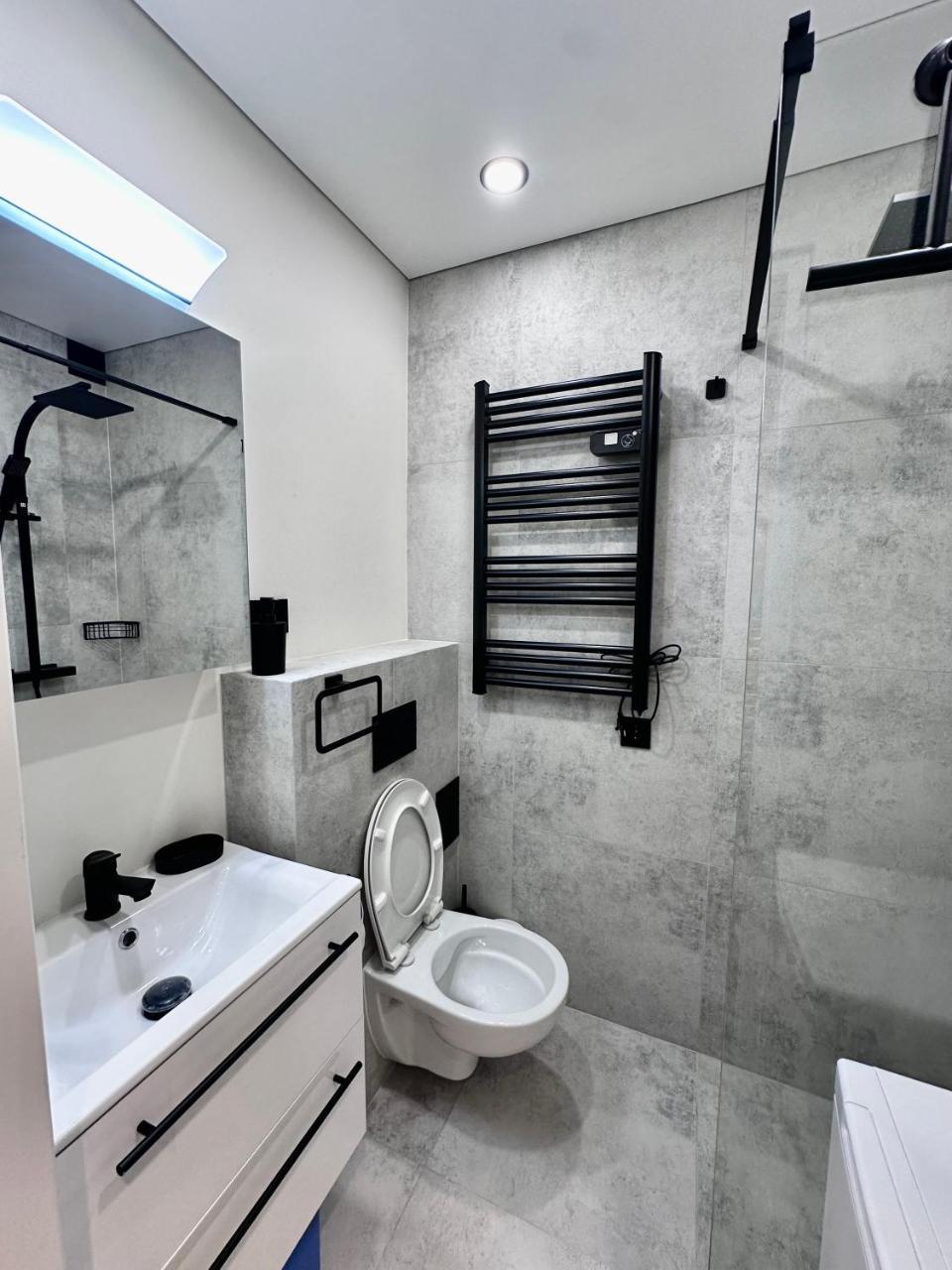 Brand New Studio in the Center 2