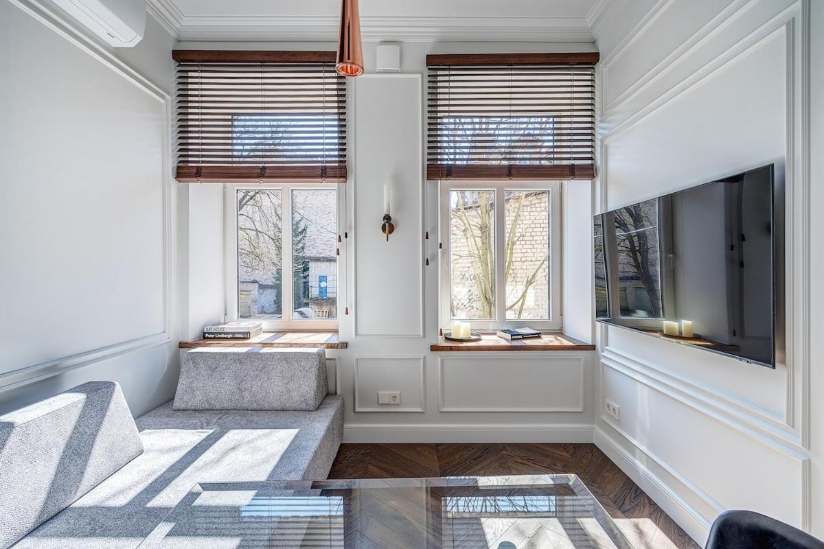 New! Luxury Old Town Apartment 1