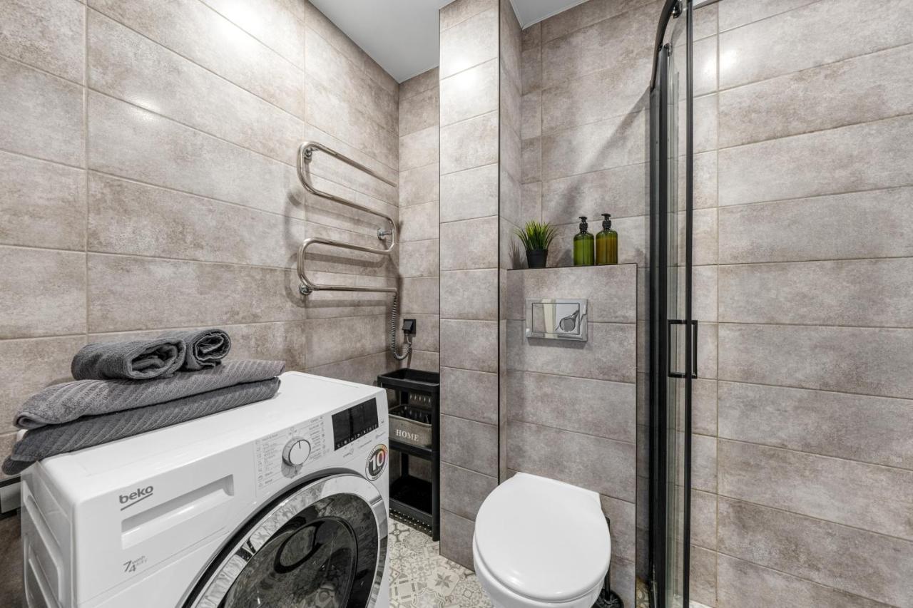 Bright, Cozy Apartment 5 Min Walk To Old Town 2