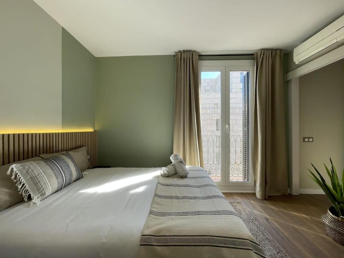 The Collection Barcelona - Plaza Catalunya Recently Renovated 5bd-4bth 1