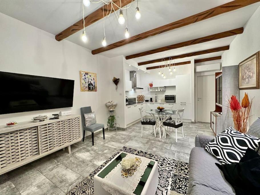 Luxury Centre, Cagliari, Sardegna by Home&Experience 2