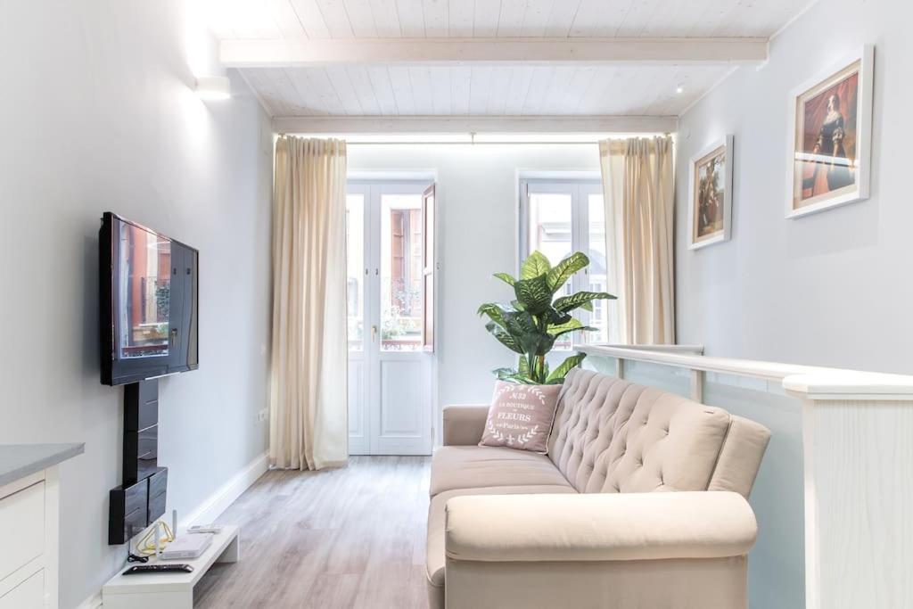 Soliana Apartments-Luce 2