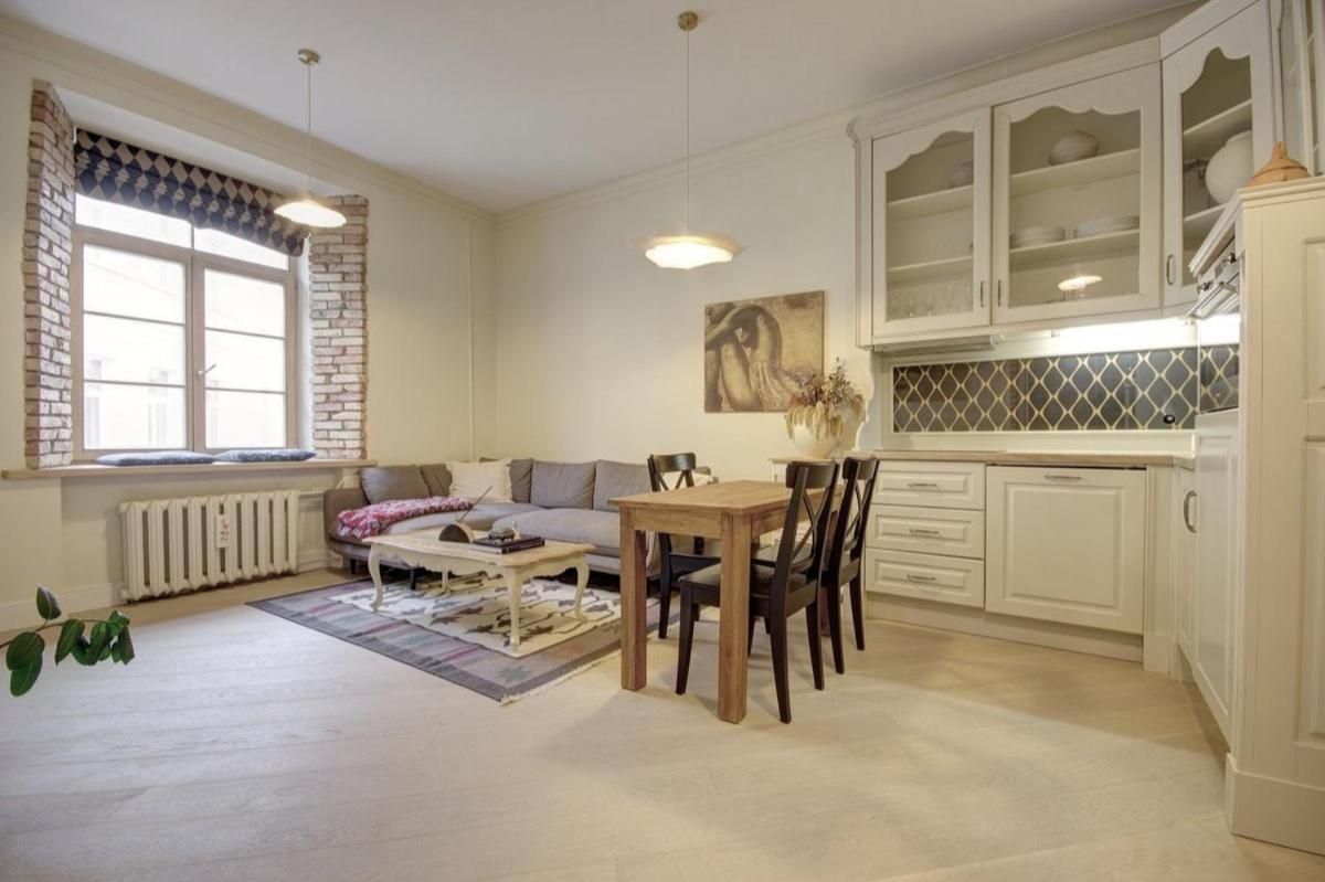 Town Hall Square Apartments 1