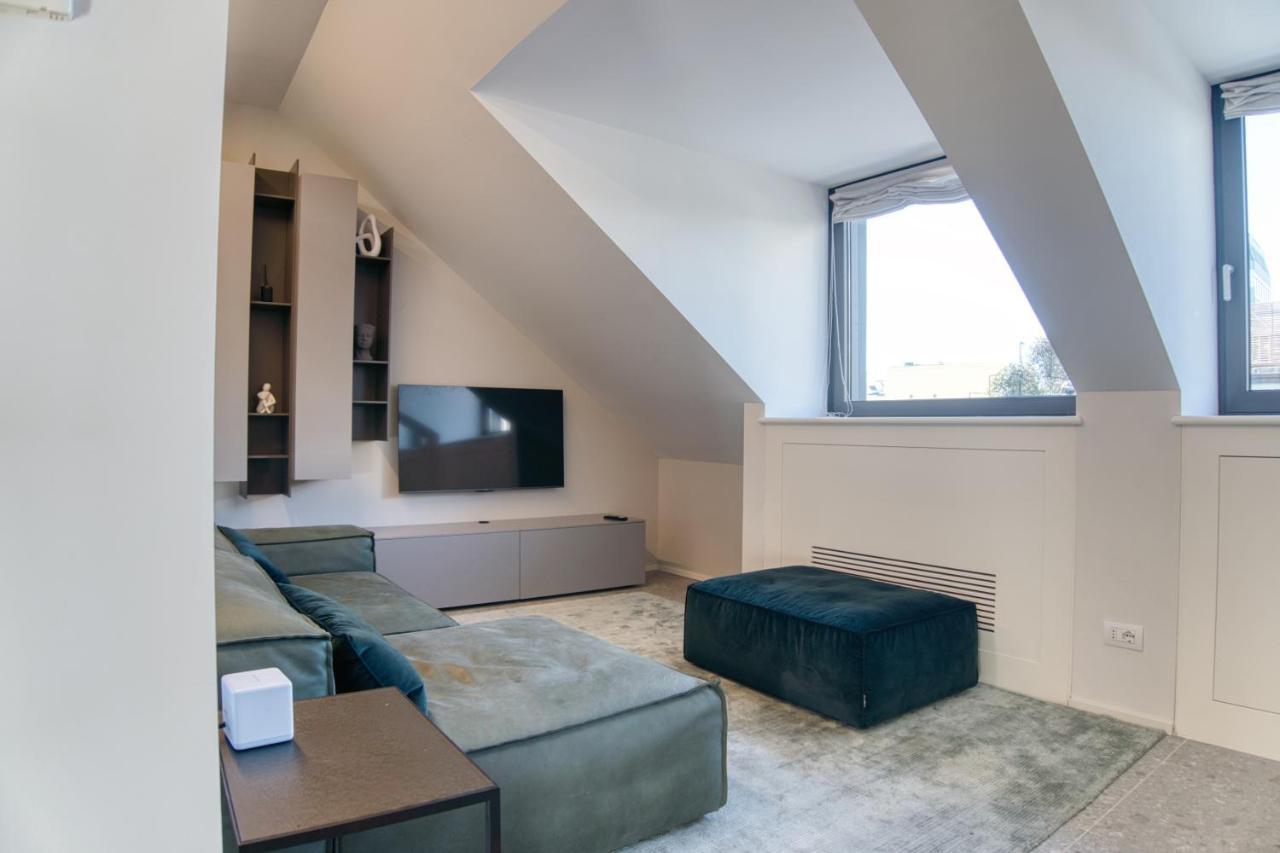 Corso Vittorio Emanuele Stunning Penthouse - Exclusive Living in Milan 1