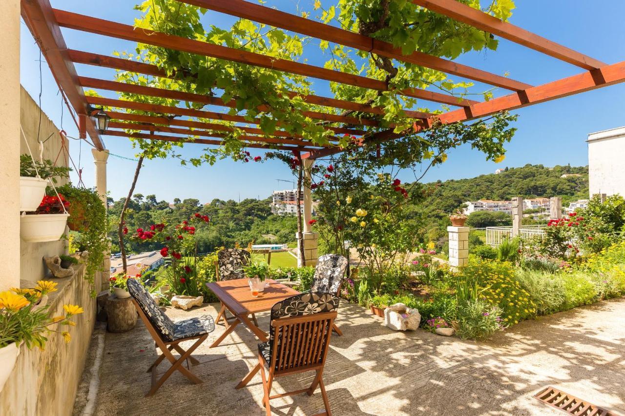 Sunshine Apartments 2