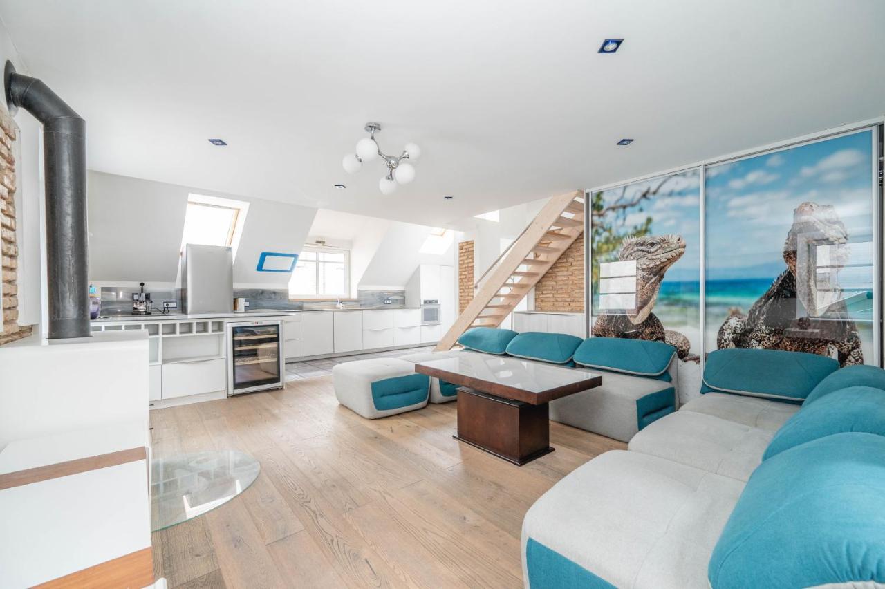 Cathedral Square Apartment 1