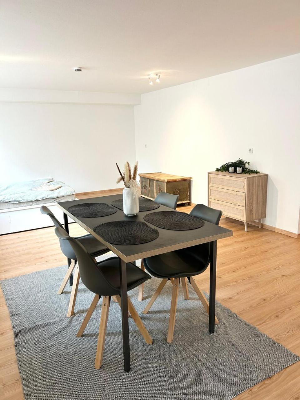 New Studio, Central & Quiet 1