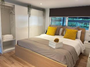 Apartment Close Barcelona - Rentals Badalona Beach 1