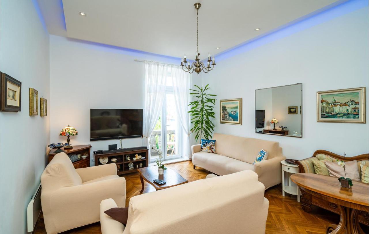 2 Bedroom Nice Apartment in Dubrovnik 2