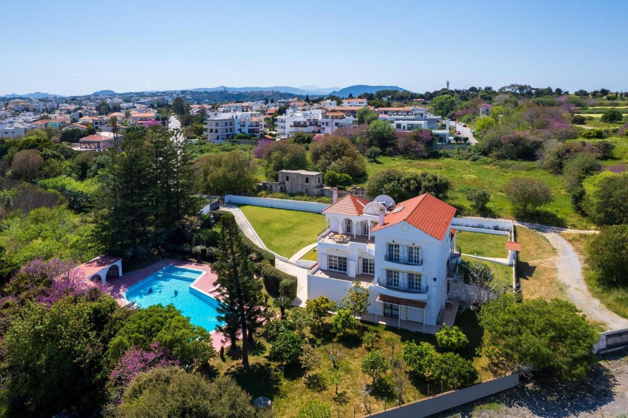 Diamanti Villa Prime Location 1