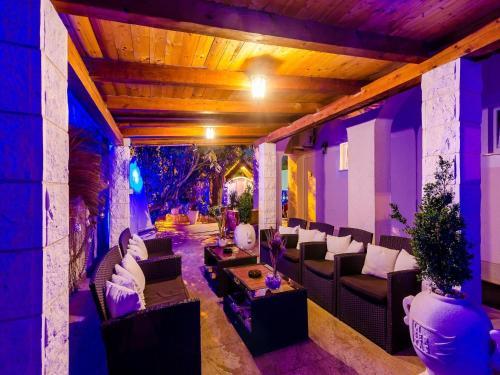 Apartments Aura - Comfort Studio Apartment 2 with Shared Swimming Pool 1