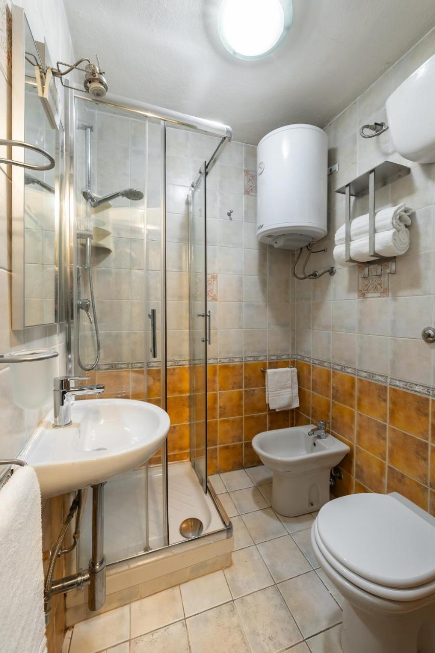 Central Guest House (Adults Only) 2