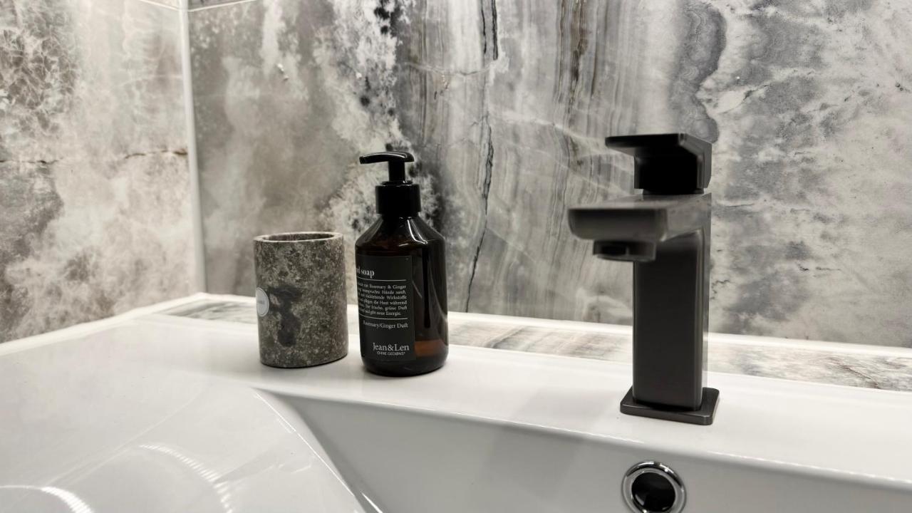 Luxusapartment Im Herzen Munchens Fur 1-4 Personen 2