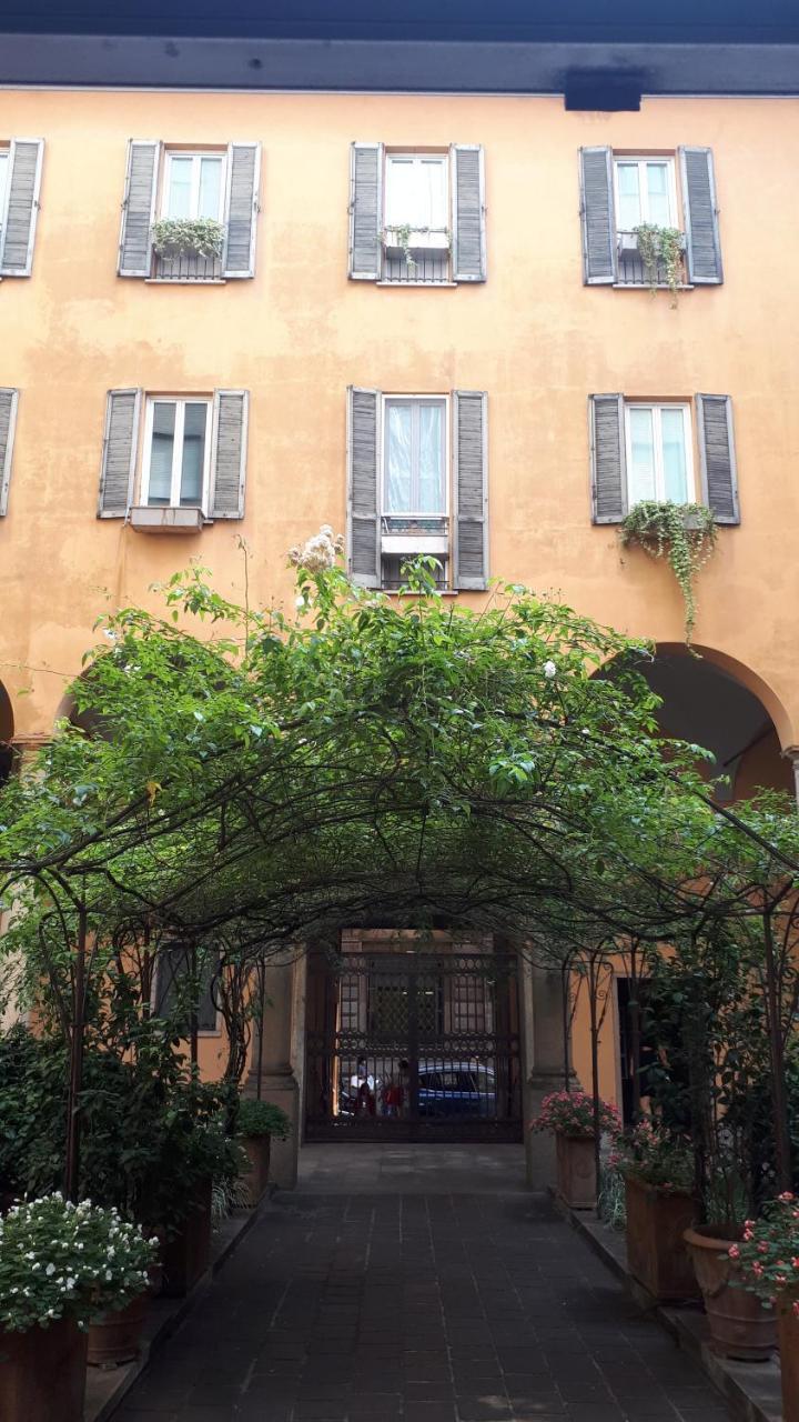 Camperio Central & Colorful Apartment in Cordusio 2