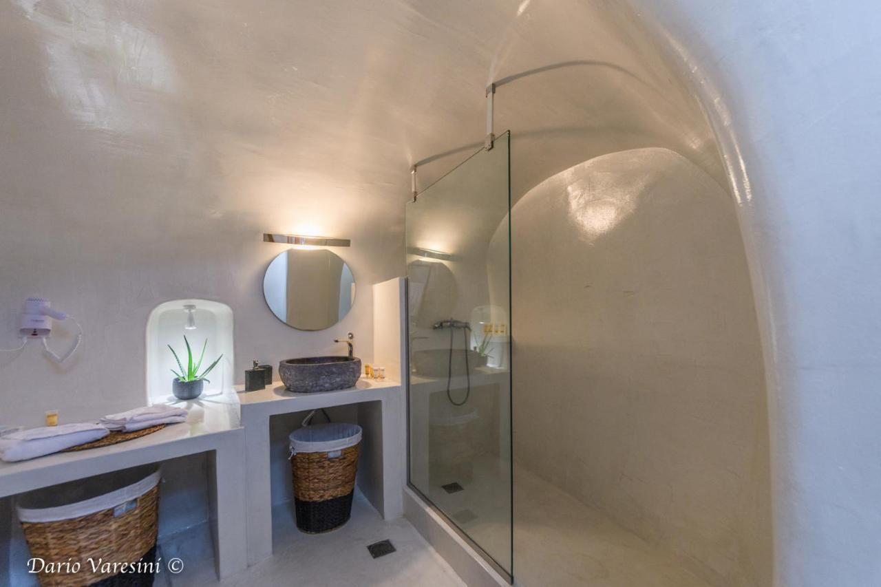 Santorinian Lava House 2