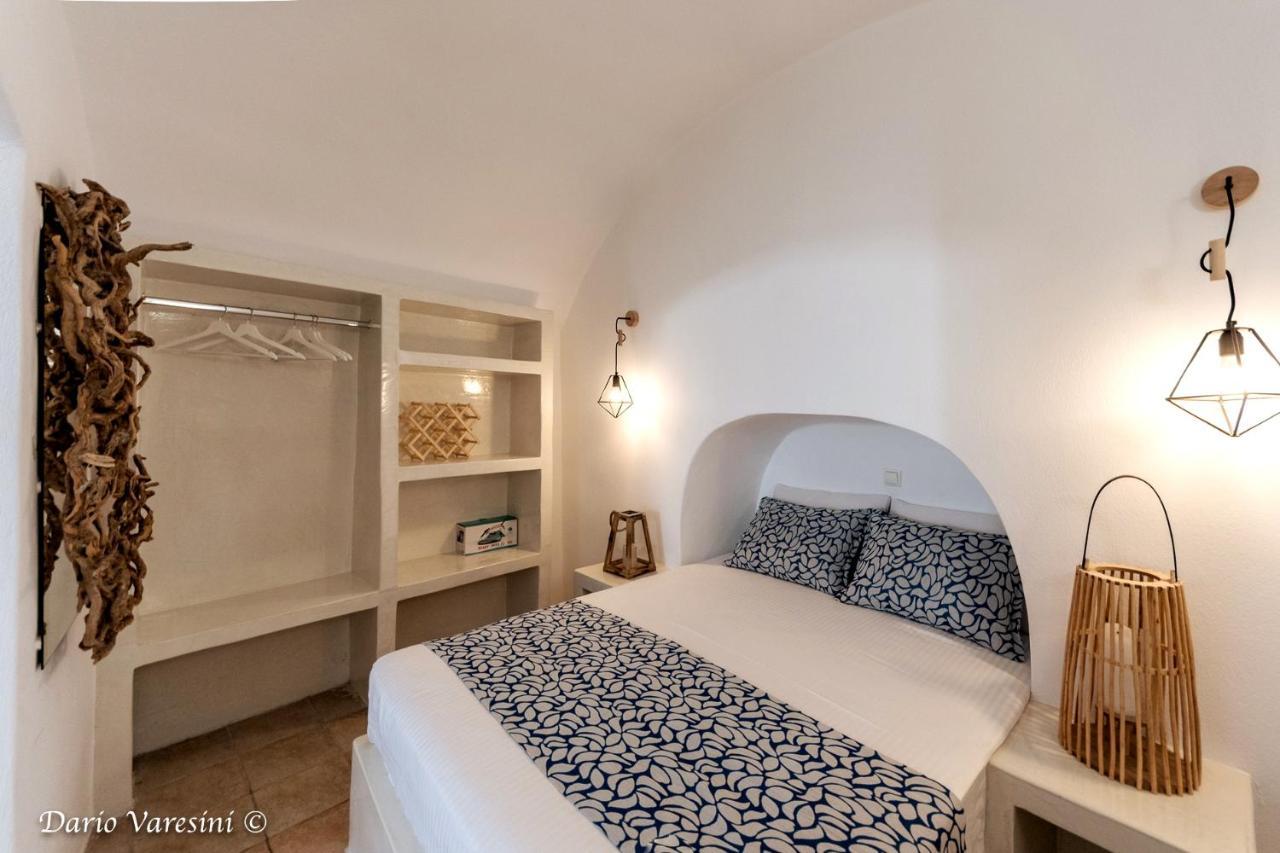 Santorinian Lava House 1