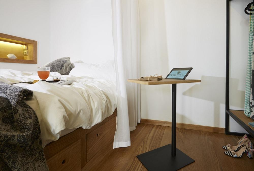 Yellow Orchid Cycladic House 2