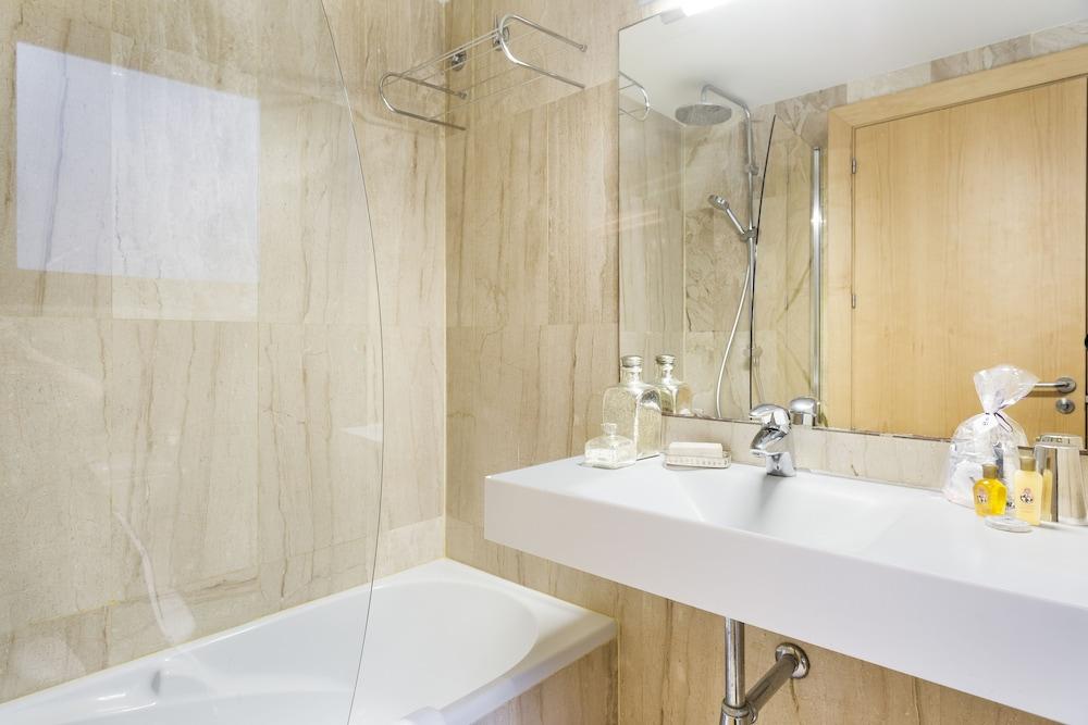 My Space Barcelona Private Pool Garden