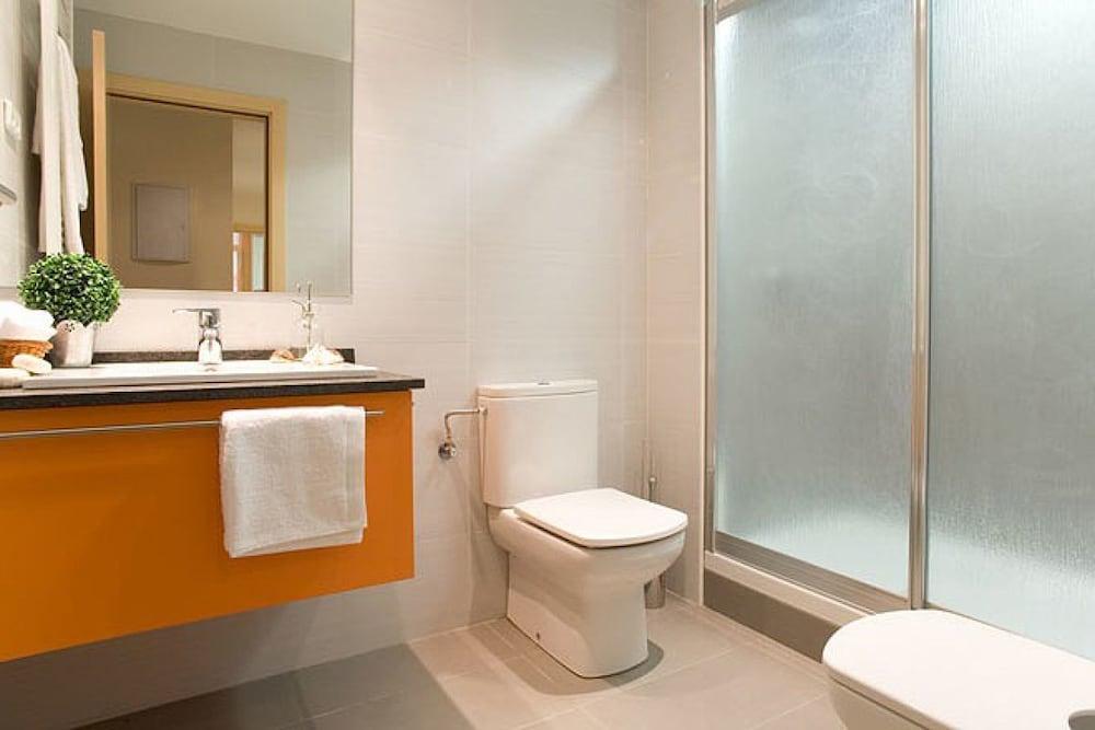 Bizflats Fira Place 2