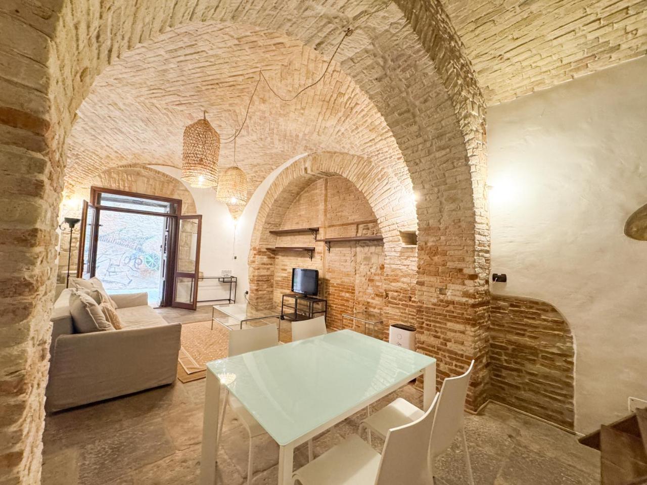 Kalma Arched Loft - Unique Brick Vault in City Heart 2