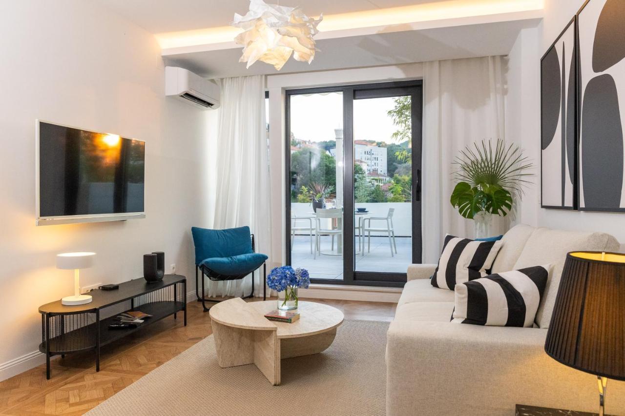 Urban Rooftop Apartment 2