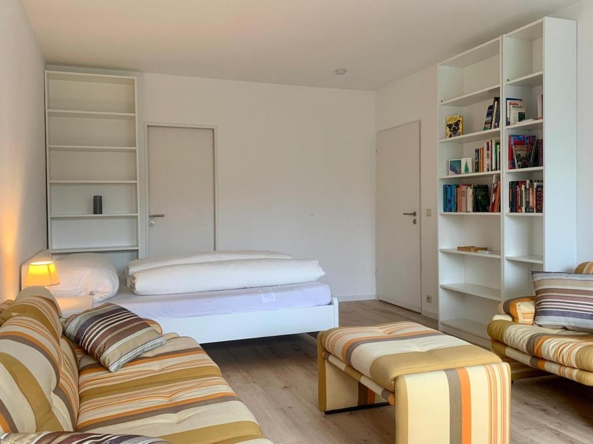 Central Flat with 3 Bedrooms And Free Parking Space 1