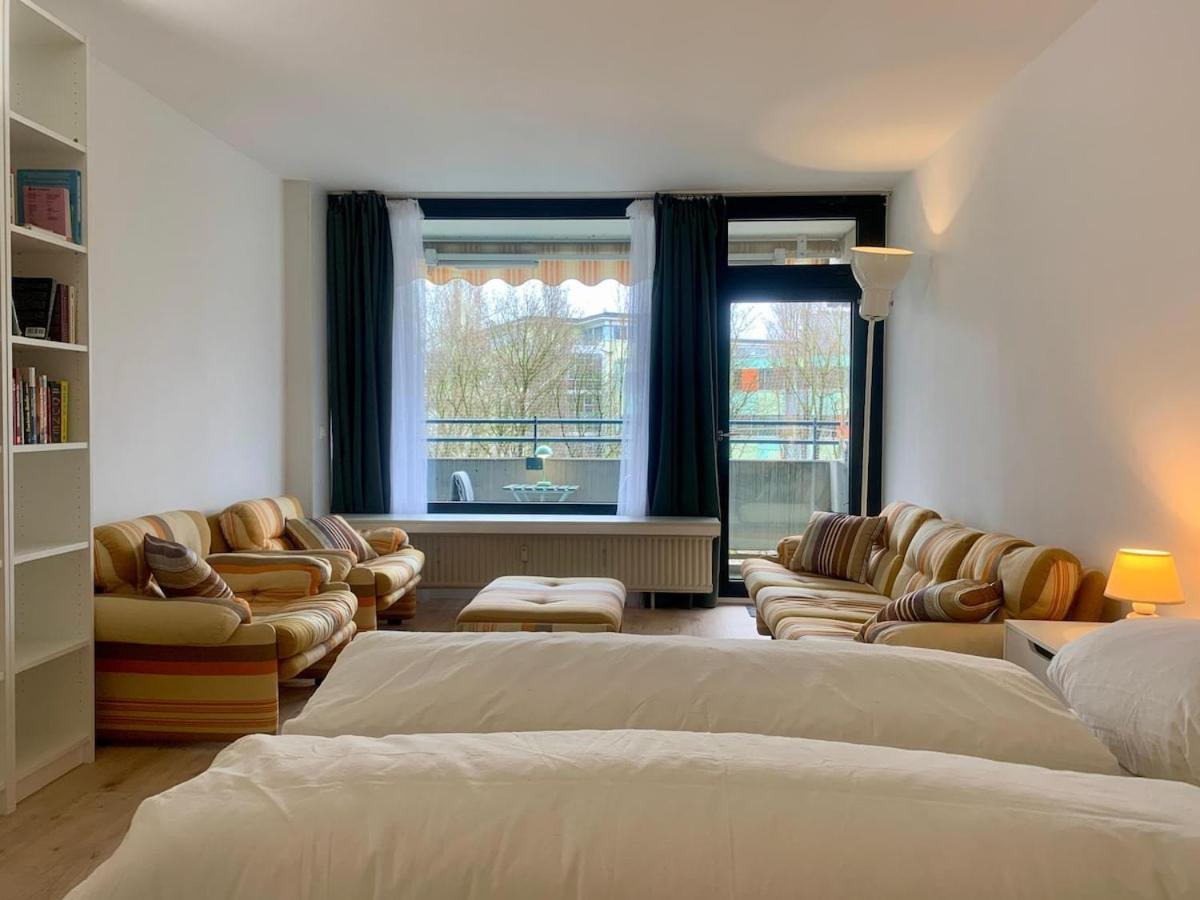 Central Flat with 3 Bedrooms And Free Parking Space 2