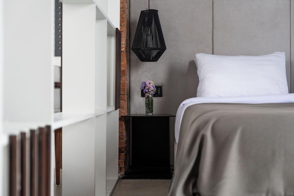 Sebelas Apartments by Evdekimi – the Residence with Authentic Cafe in Ubud Center 1