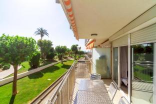 Residencial Costamar Next Bcn, 50m Beach with Swimming Pool