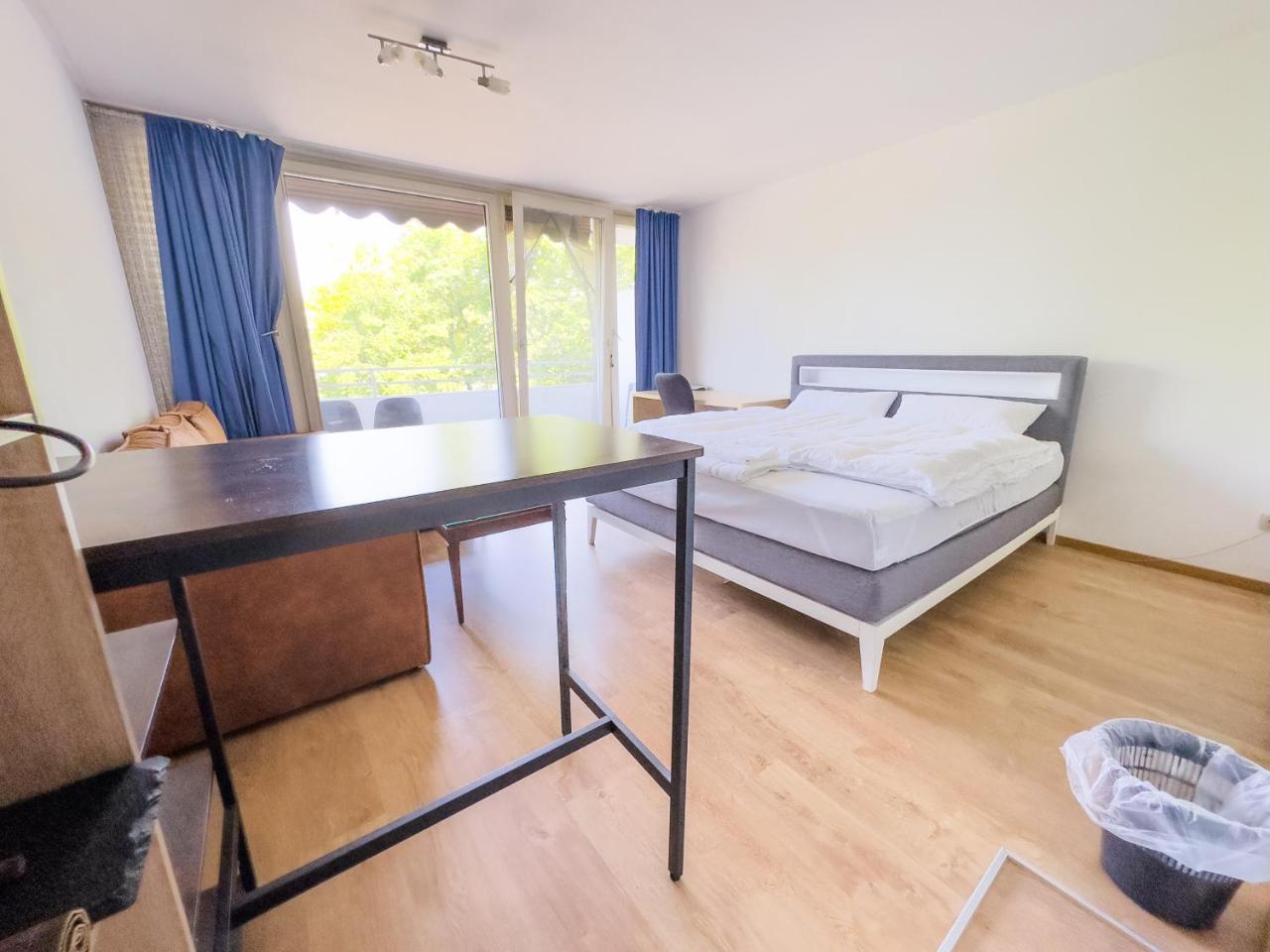 Ruhiges Apartment, Balkon, U-Bahn