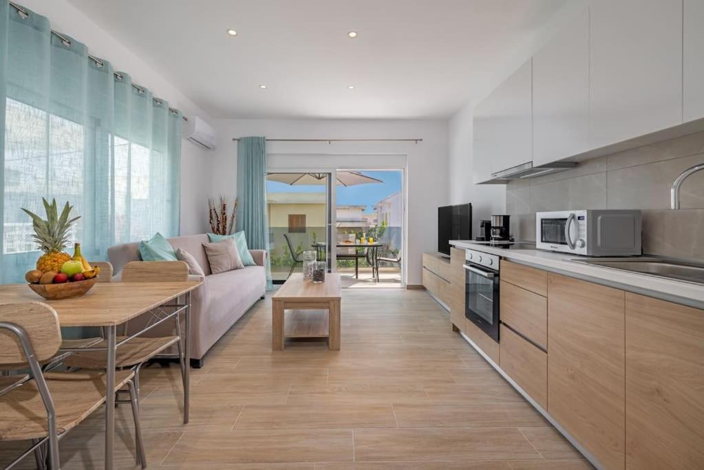 Andreas Rodos Apartment (Adults Only)