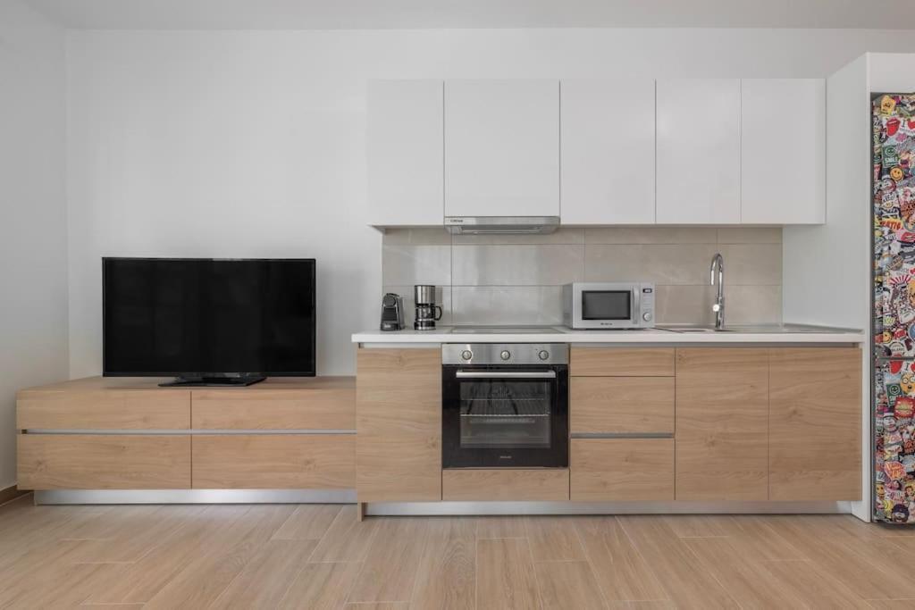 Andreas Rodos Apartment (Adults Only) 2