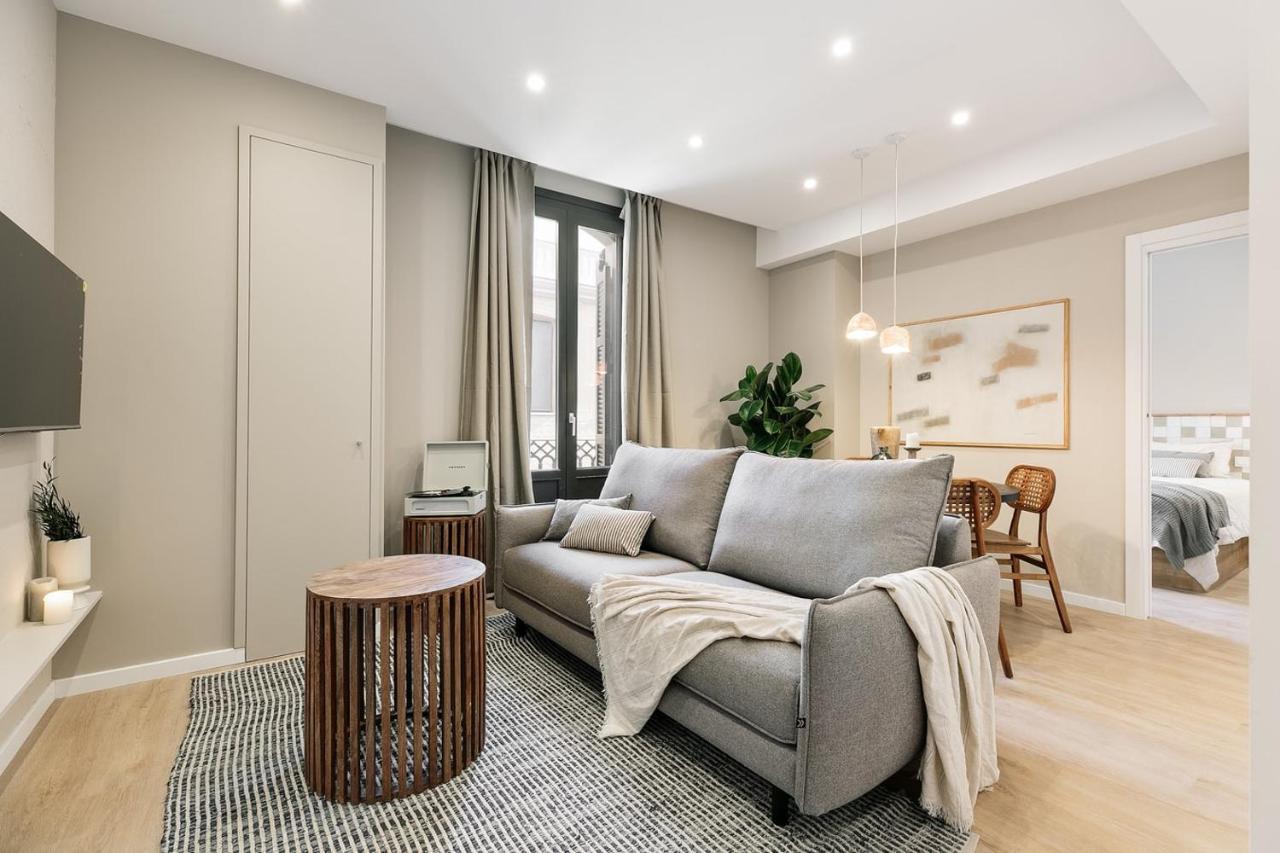 Acciaroli - 2 Bedrooms And Terrace in Ciutat Vella 1