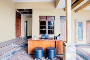 Hotel O Balikpapan Near Taman Beruang Madu Formerly Palm Cafe Inn 2