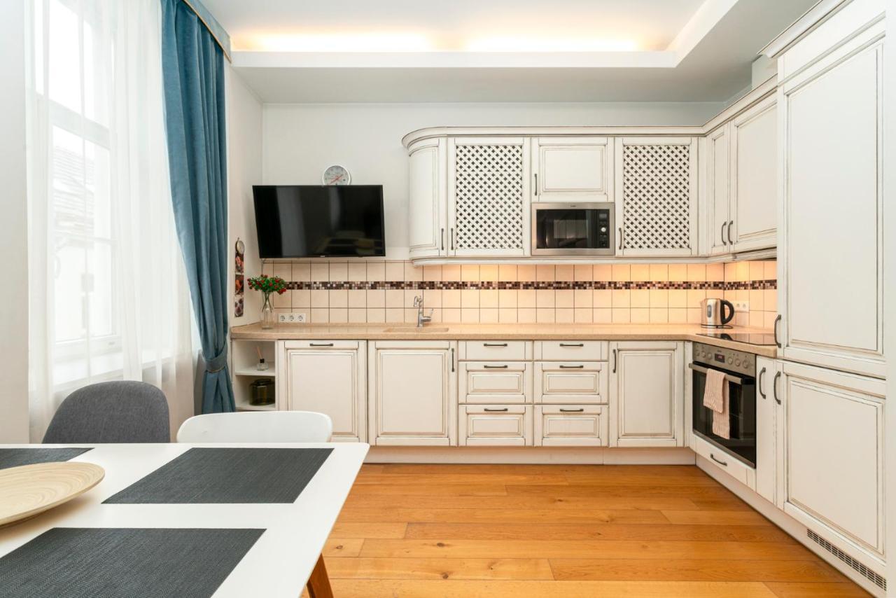 Old Town T8 Self Check in 1