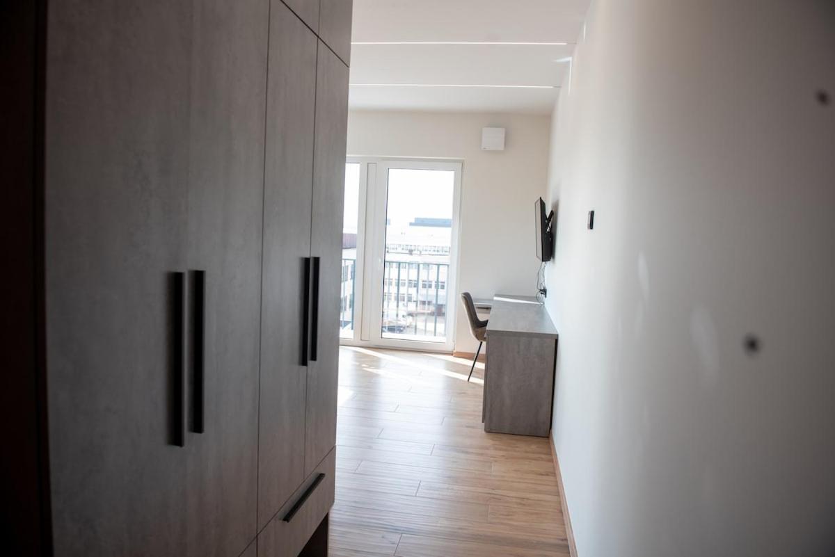 Sunlit City Loft- Prime Views 1