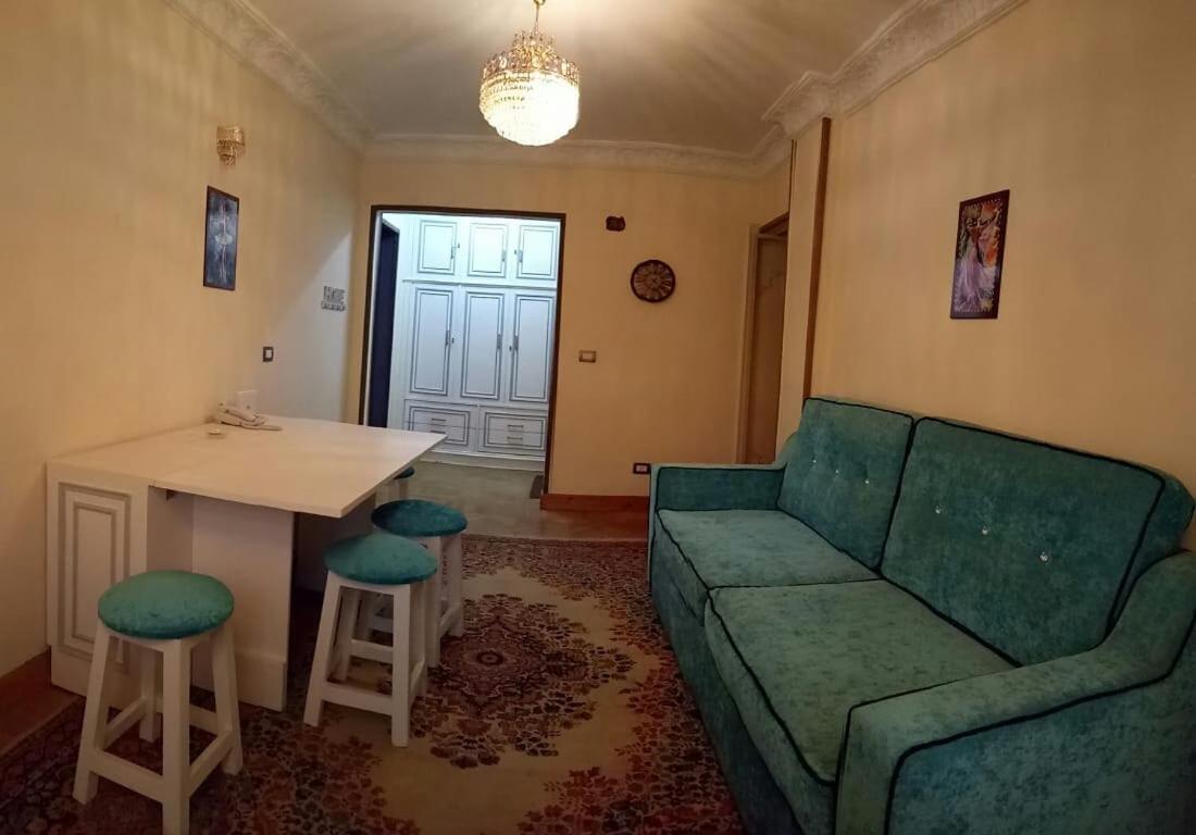 A Comfy Apartment in Mohandiseen, Neat Quiet Area 2