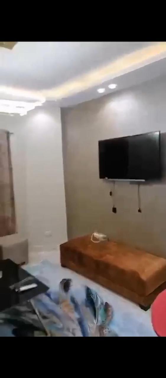 استوديو مفروش جديد مكيف فى الدقى (Adults Only) 1