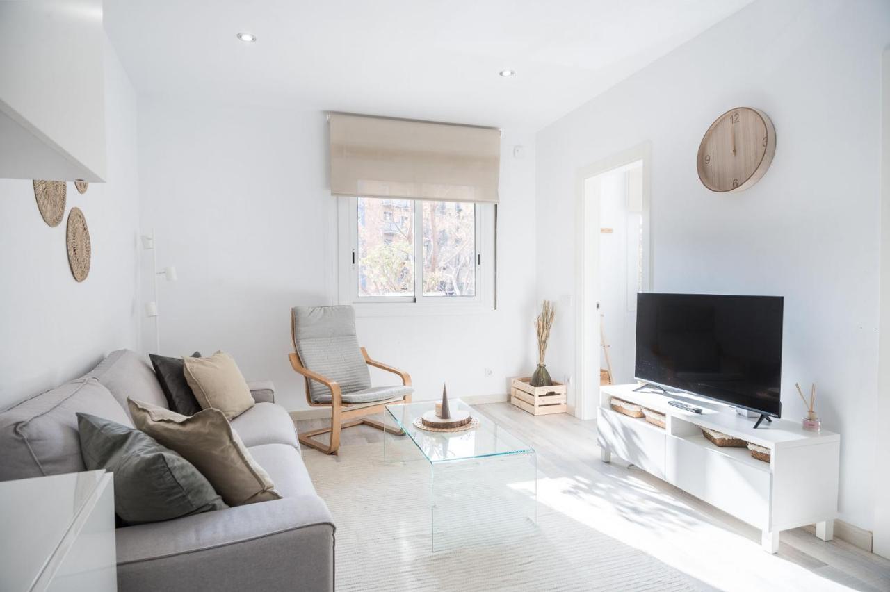 The Essence of Barcelona Next To Sagrada Familia 1