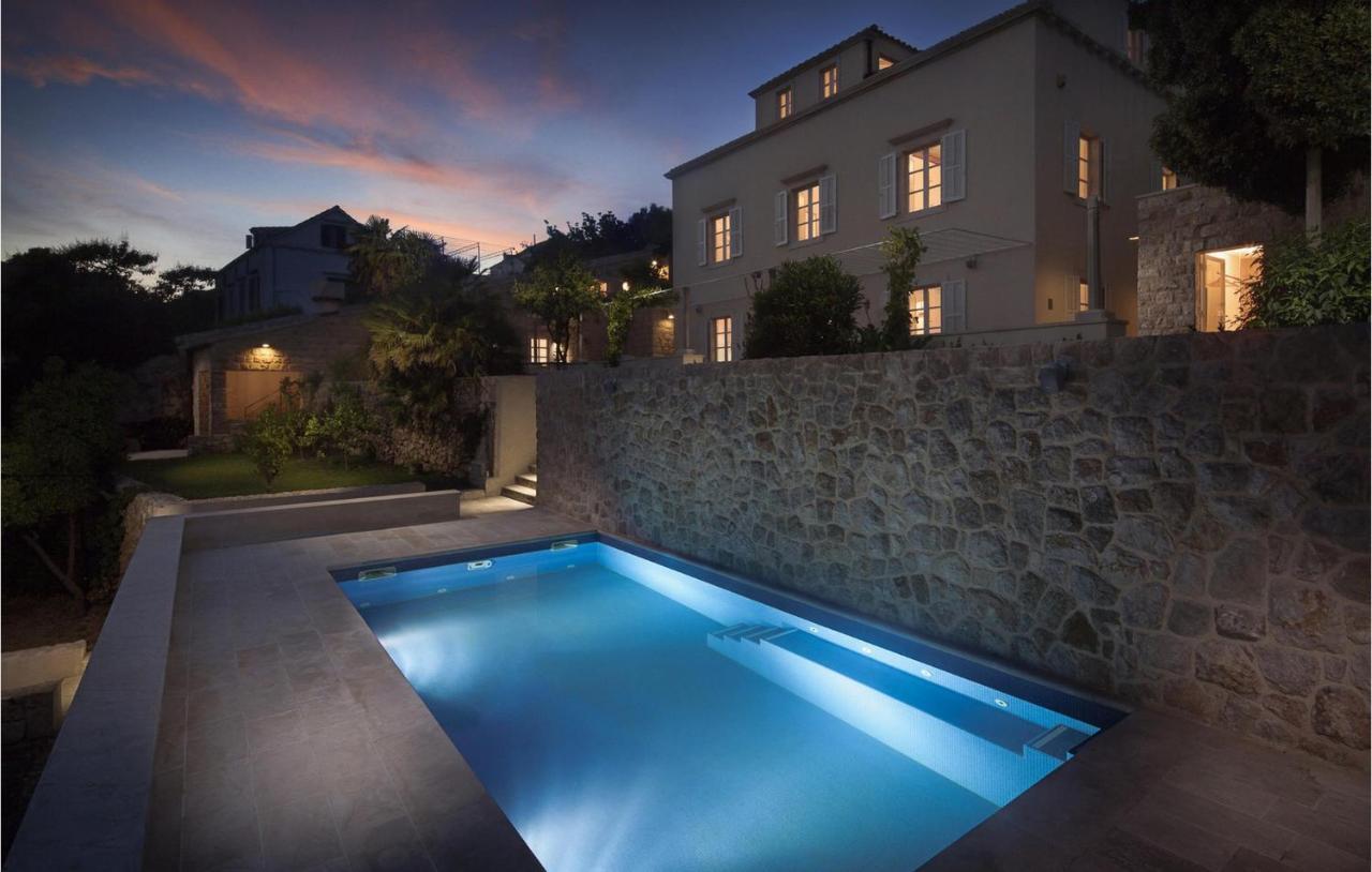 Villa Paxos Palace Orti 2