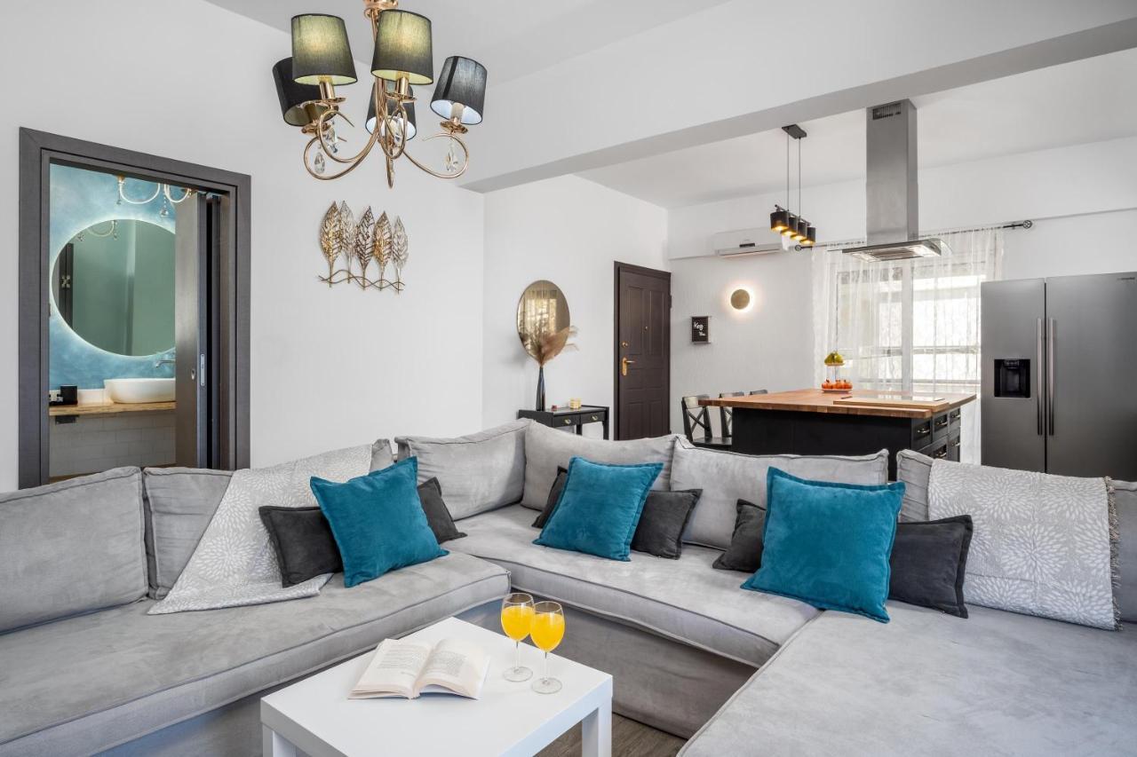 Emerald City Apartment 1